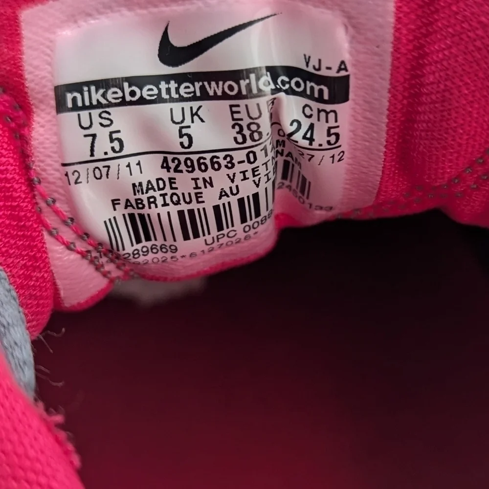 NIKE Woman's Air Max Trainer Excel  Running  Shoe Size 7.5